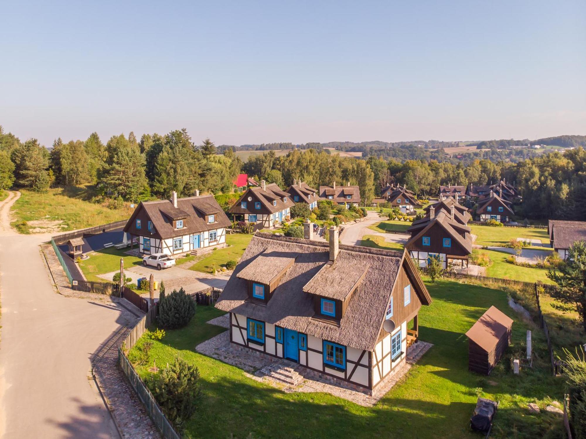 Kaszuby, Dom Kaszubski Nad Jeziorem Danielowa Dolina Szymbark  Exterior photo